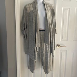 Woman’s 2-piece Loungewear